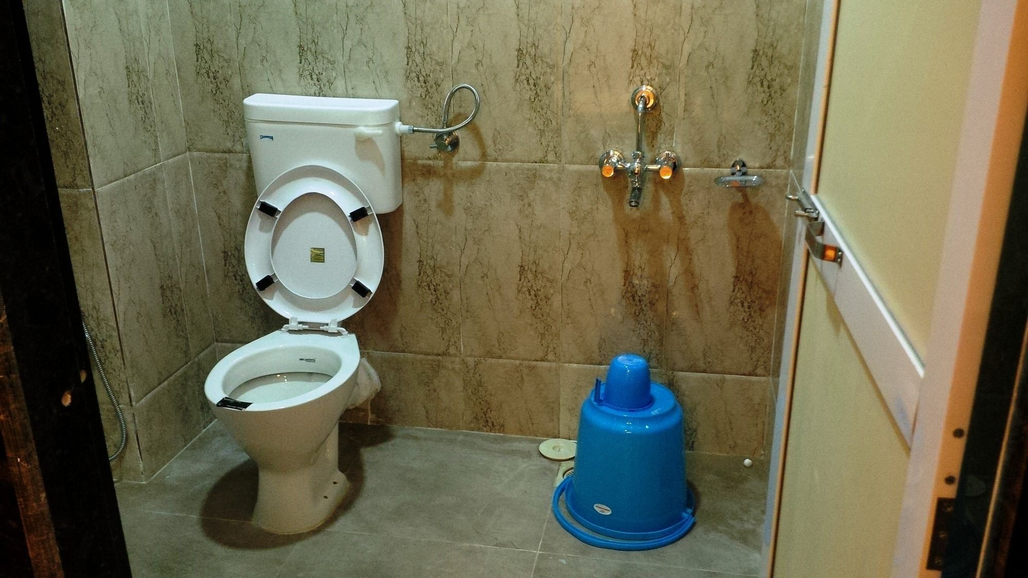 Hotel Blue Bird Colaba Mandve Exterior photo